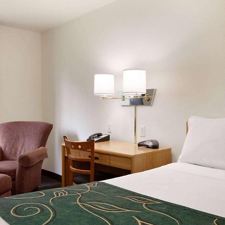 Travelodge By Wyndham Гермістон Екстер'єр фото